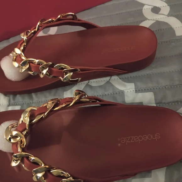 Flat Sandals Shoe Dazzle With Gold Chain - Picture 1 of 3